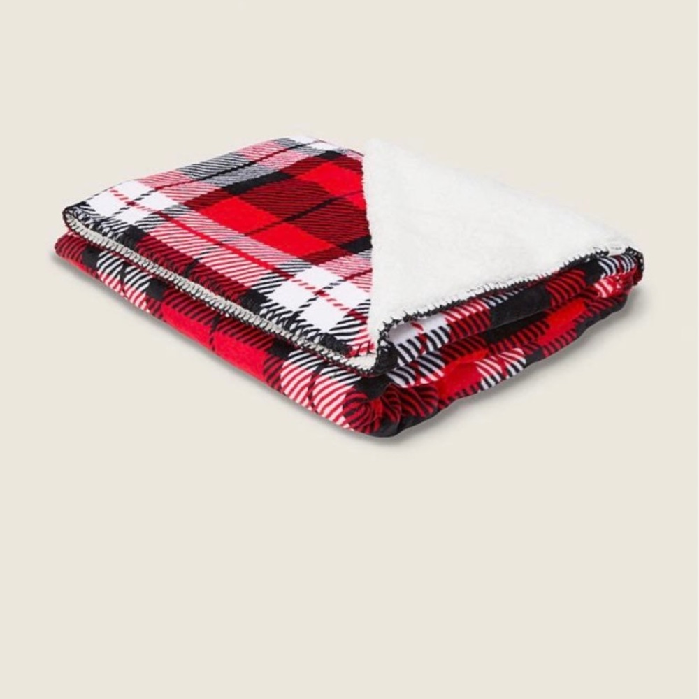 VS PINK Red Pepper Sherpa Blanket